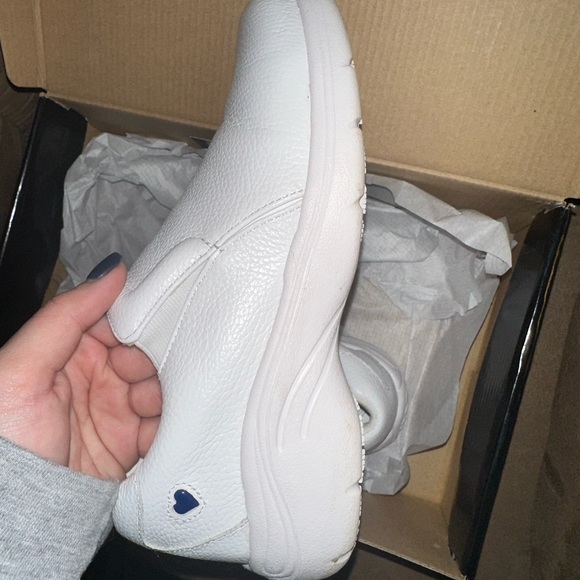 Nurse Mates Dove nursing shoes - Picture 11 of 11